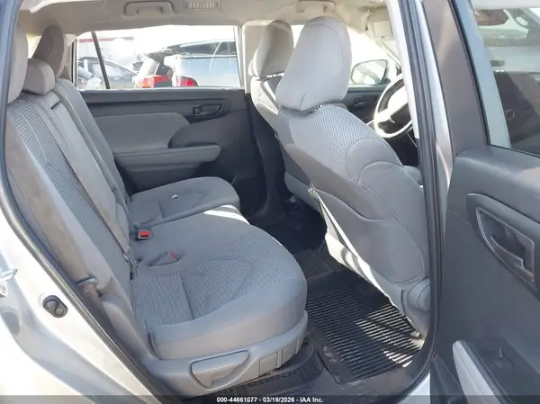 5TDBBRCH2PS562921 2023 TOYOTA HIGHLANDER - Image 8