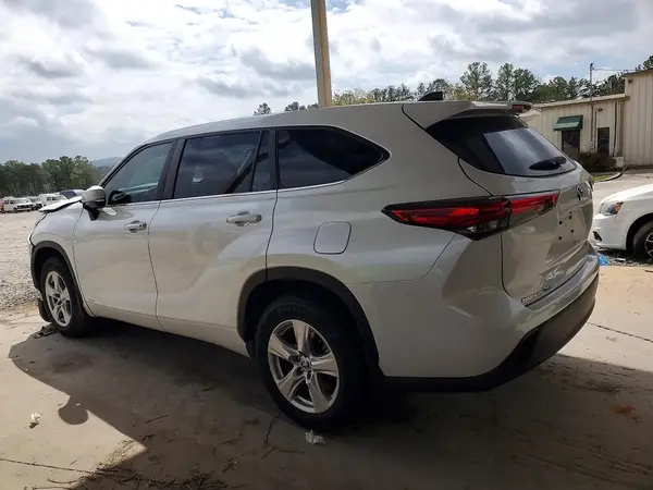 5TDBBRCH2PS566368 2023 TOYOTA HIGHLANDER - Image 2