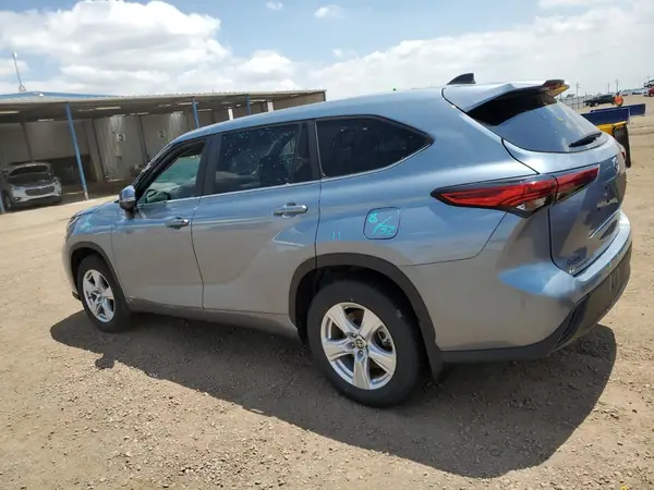 5TDBBRCH2PS569285 2023 TOYOTA HIGHLANDER - Image 2