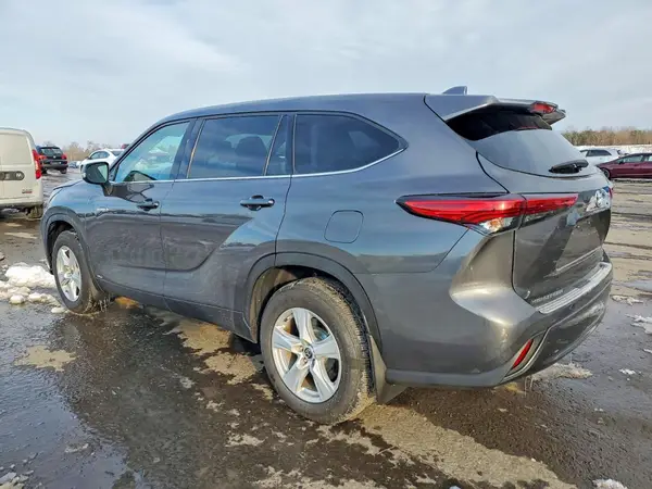 5TDBBRCH3MS526991 2021 TOYOTA HIGHLANDER - Image 2