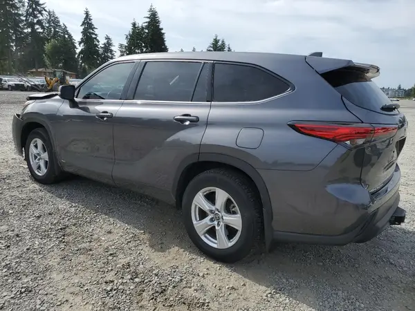 5TDBBRCH3NS542786 2022 TOYOTA HIGHLANDER - Image 2