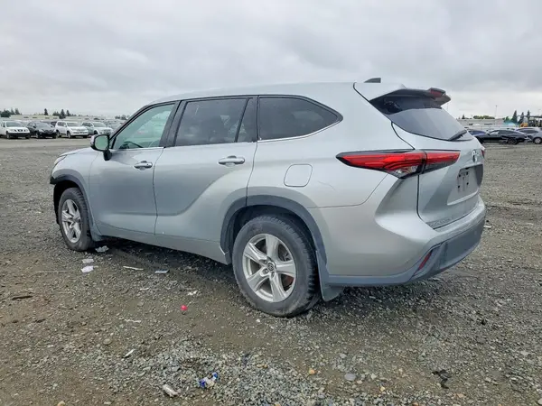 5TDBBRCH3NS554498 2022 TOYOTA HIGHLANDER - Image 2