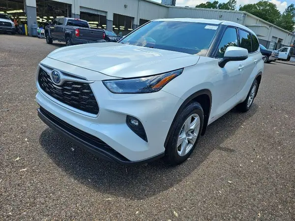 5TDBBRCH3NS561032 2022 TOYOTA HIGHLANDER - Image 2