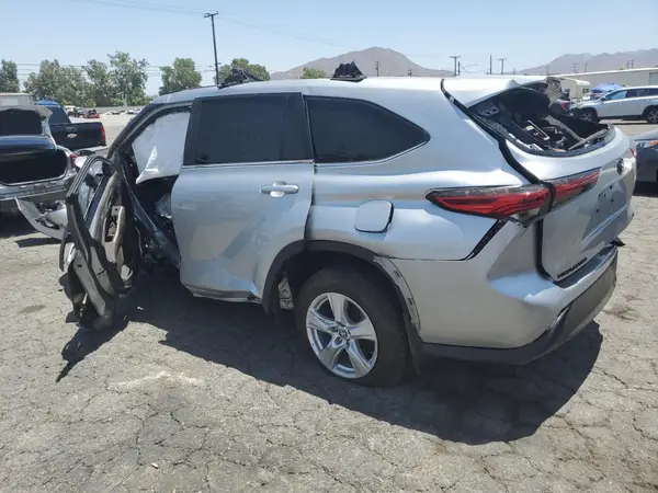 5TDBBRCH3PS106068 2023 TOYOTA HIGHLANDER - Image 2