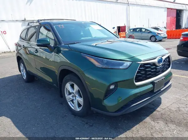 5TDBBRCH3PS563043 2023 TOYOTA HIGHLANDER - Image 1