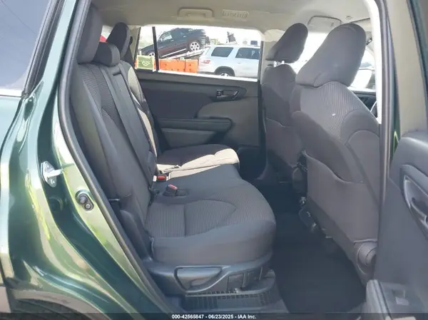 5TDBBRCH3PS563043 2023 TOYOTA HIGHLANDER - Image 8