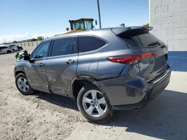 5TDBBRCH4MS515871 2021 TOYOTA HIGHLANDER - Image 2
