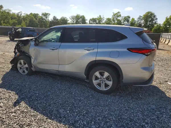 5TDBBRCH4MS531990 2021 TOYOTA HIGHLANDER - Image 2
