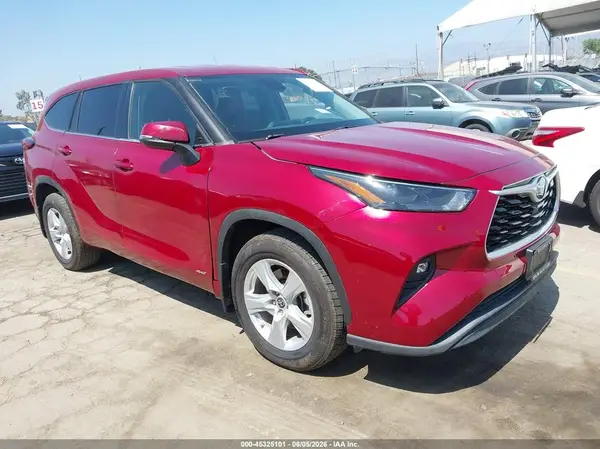 5TDBBRCH4NS561024 2022 TOYOTA HIGHLANDER - Image 1
