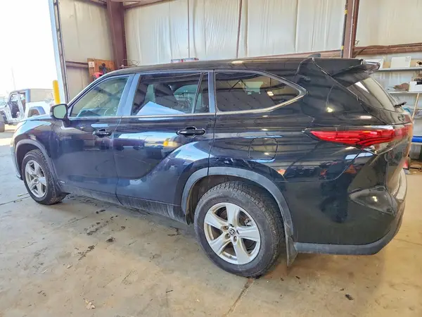 5TDBBRCH4PS598531 2023 TOYOTA HIGHLANDER - Image 2