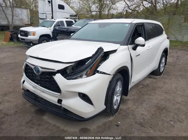5TDBBRCH5MS521694 2021 TOYOTA HIGHLANDER - Image 2