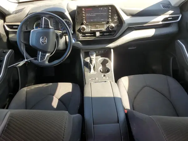 5TDBBRCH5NS559640 2022 TOYOTA HIGHLANDER - Image 8