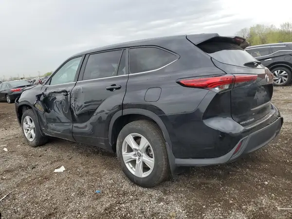 5TDBBRCH5PS586128 2023 TOYOTA HIGHLANDER - Image 2