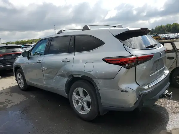 5TDBBRCH6MS514995 2021 TOYOTA HIGHLANDER - Image 2