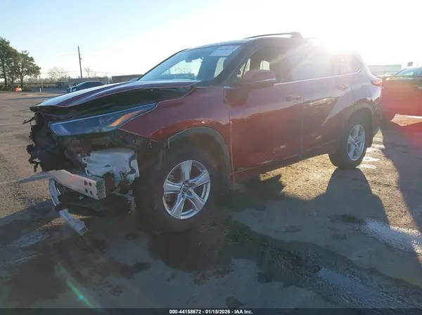 5TDBBRCH6PS109076 2023 TOYOTA HIGHLANDER - Image 2