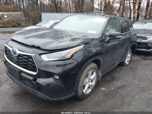 5TDBBRCH6PS111412 2023 TOYOTA HIGHLANDER - Image 2