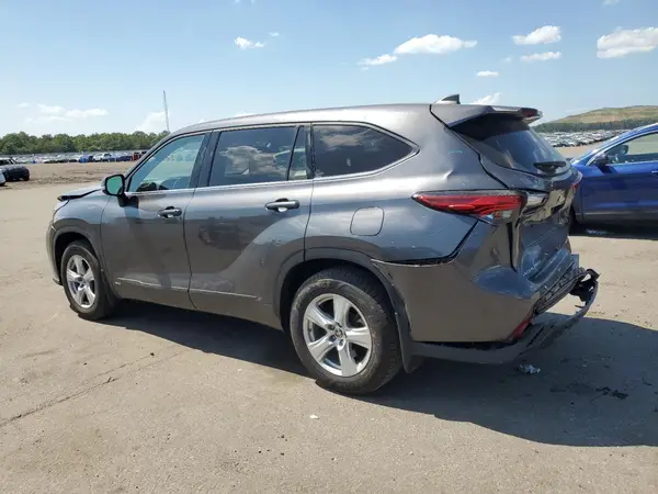 5TDBBRCH7NS561390 2022 TOYOTA HIGHLANDER - Image 2