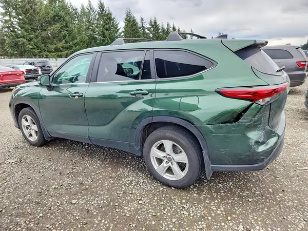 5TDBBRCH7PS565183 2023 TOYOTA HIGHLANDER - Image 2