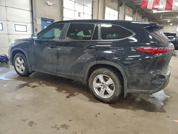 5TDBBRCH7PS598054 2023 TOYOTA HIGHLANDER - Image 2