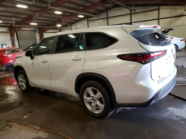 5TDBBRCH7RS630214 2024 TOYOTA HIGHLANDER - Image 2