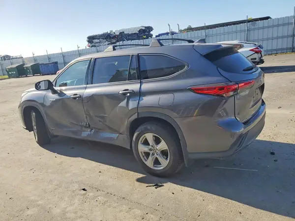 5TDBBRCH8LS503964 2020 TOYOTA HIGHLANDER - Image 2