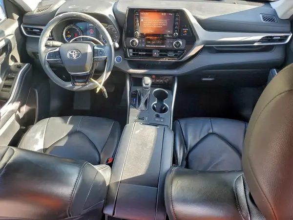 5TDBBRCH8MS068011 2021 TOYOTA HIGHLANDER - Image 8