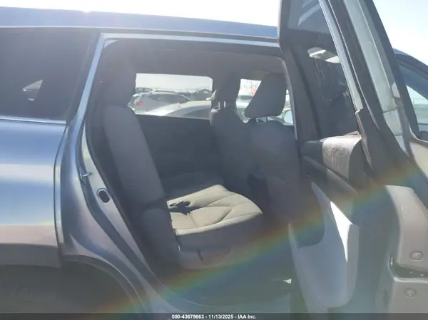 5TDBBRCH8NS561284 2022 TOYOTA HIGHLANDER - Image 8