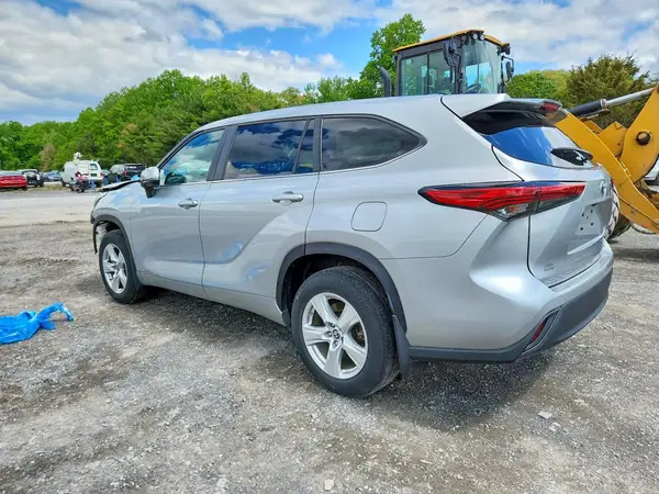 5TDBBRCH8PS566729 2023 TOYOTA HIGHLANDER - Image 2