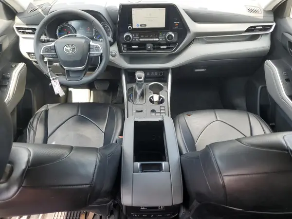 5TDBBRCH8PS568397 2023 TOYOTA HIGHLANDER - Image 8