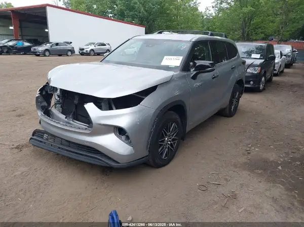 5TDBBRCH9LS505383 2020 TOYOTA HIGHLANDER - Image 2