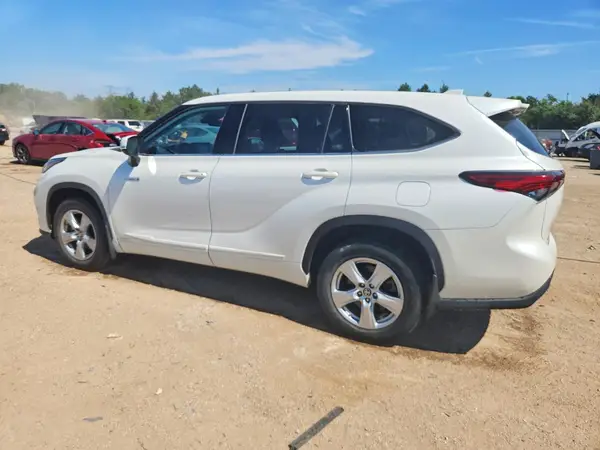 5TDBBRCH9MS518684 2021 TOYOTA HIGHLANDER - Image 2