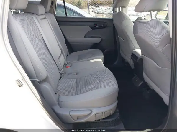 5TDBBRCH9PS568201 2023 TOYOTA HIGHLANDER - Image 8