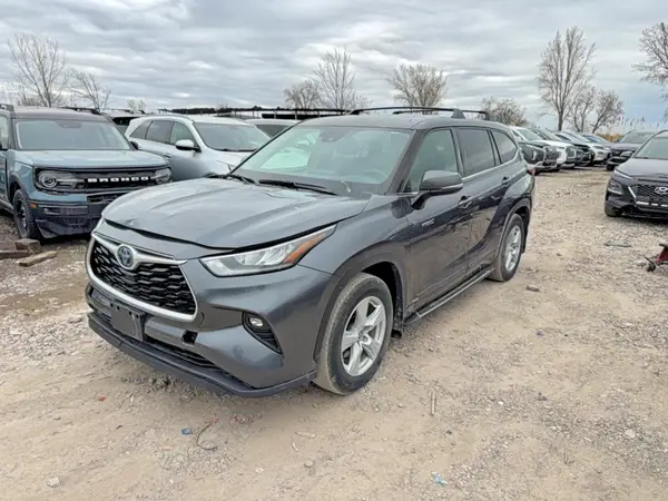 5TDBBRCHXMS518550 2021 TOYOTA HIGHLANDER - Image 2