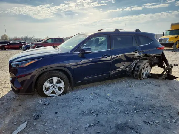 5TDBBRCHXNS543269 2022 TOYOTA HIGHLANDER - Image 1