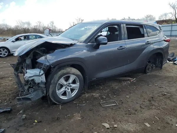 5TDBBRCHXNS546463 2022 TOYOTA HIGHLANDER - Image 1