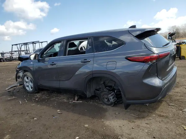 5TDBBRCHXNS546463 2022 TOYOTA HIGHLANDER - Image 2