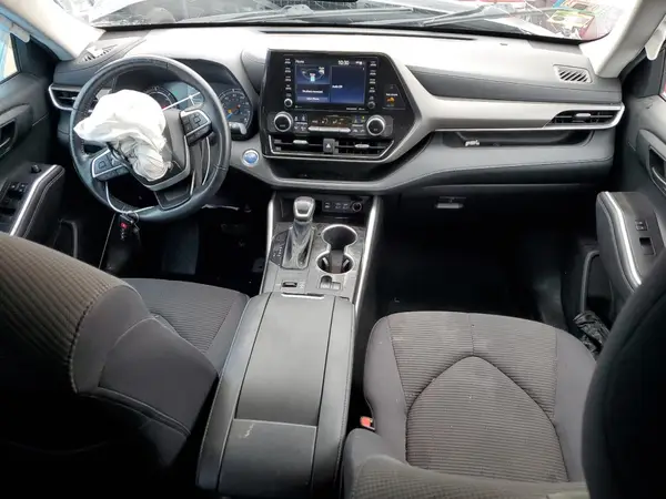 5TDBBRCHXNS546463 2022 TOYOTA HIGHLANDER - Image 8