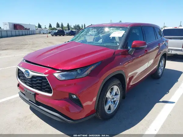 5TDBBRCHXNS559620 2022 TOYOTA HIGHLANDER - Image 2