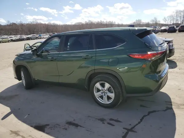 5TDBBRCHXPS569793 2023 TOYOTA HIGHLANDER - Image 2