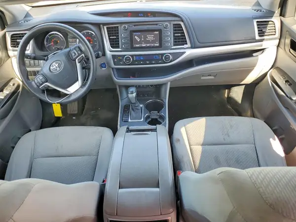 5TDBGRFH0JS037523 2018 TOYOTA HIGHLANDER - Image 8