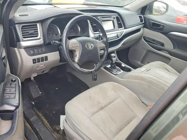 5TDBGRFH1HS035080 2017 TOYOTA HIGHLANDER - Image 8