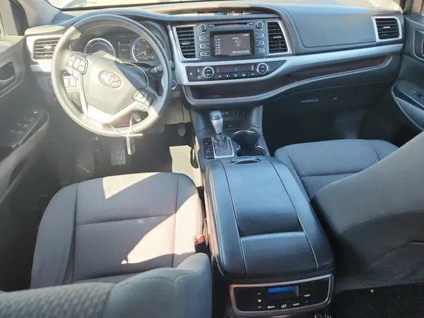 5TDBGRFH1JS038776 2018 TOYOTA HIGHLANDER - Image 8