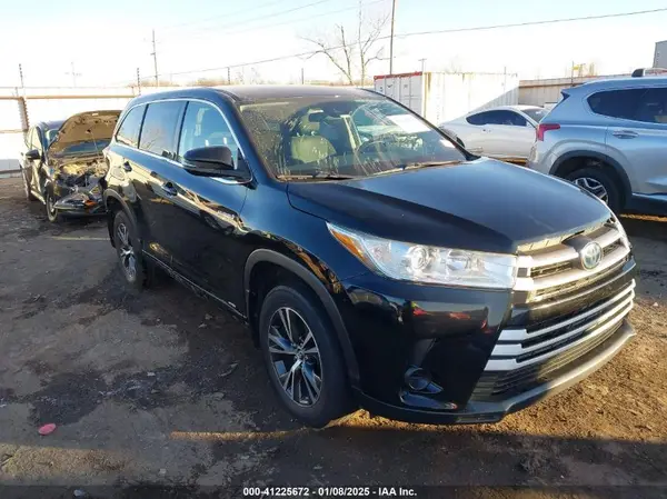 5TDBGRFH1JS050684 2018 TOYOTA HIGHLANDER - Image 1