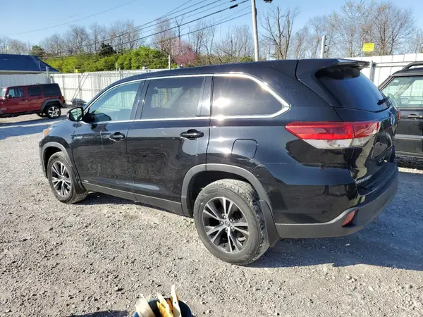 5TDBGRFH1KS061296 2019 TOYOTA HIGHLANDER - Image 2