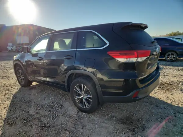 5TDBGRFH2JS041718 2018 TOYOTA HIGHLANDER - Image 2