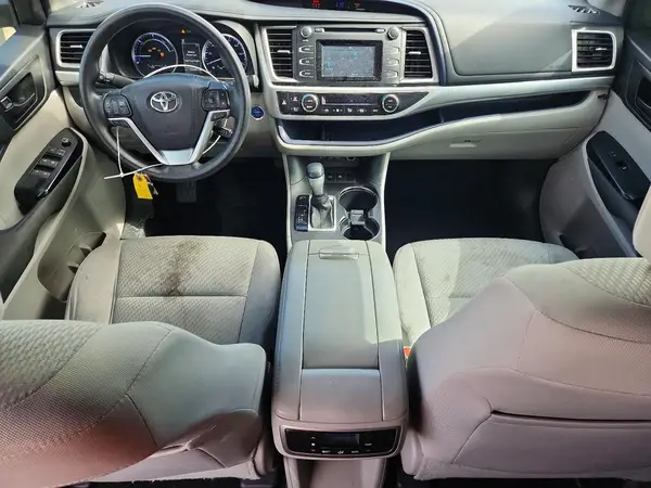 5TDBGRFH3HS030382 2017 TOYOTA HIGHLANDER - Image 8