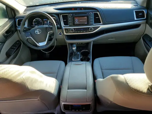 5TDBGRFH3HS036778 2017 TOYOTA HIGHLANDER - Image 8