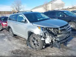5TDBGRFH3JS042070 2018 TOYOTA HIGHLANDER