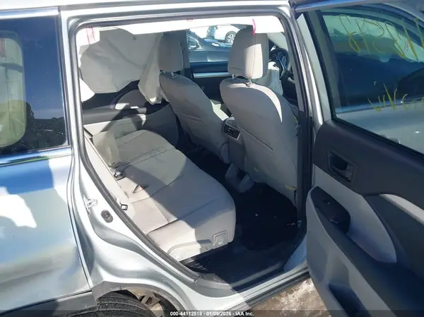 5TDBGRFH3JS042070 2018 TOYOTA HIGHLANDER - Image 8
