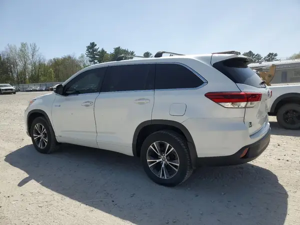 5TDBGRFH4HS021397 2017 TOYOTA HIGHLANDER - Image 2